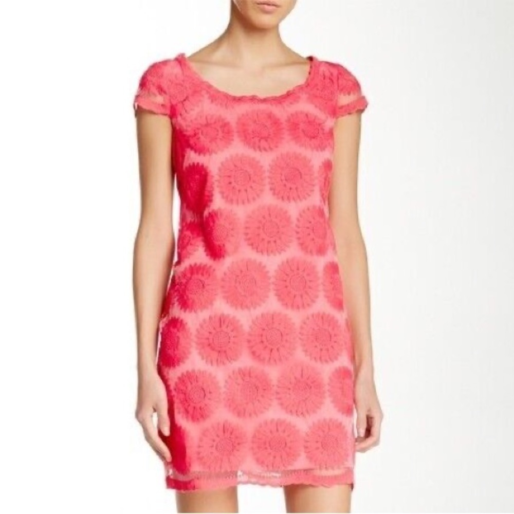 Betsey Johnson Sunflower Motif Lace Shift Dress in Coral Size 8